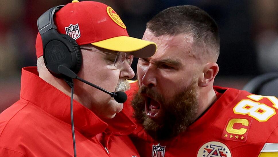 Travis Kelce yelling at Coach Reid