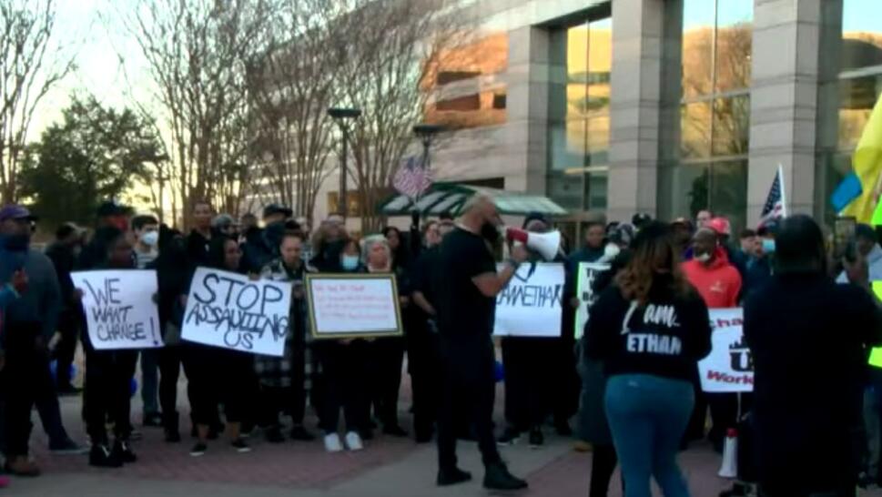 bus drivers protesting